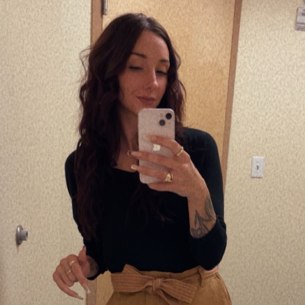 Meet your Posher, Lauren